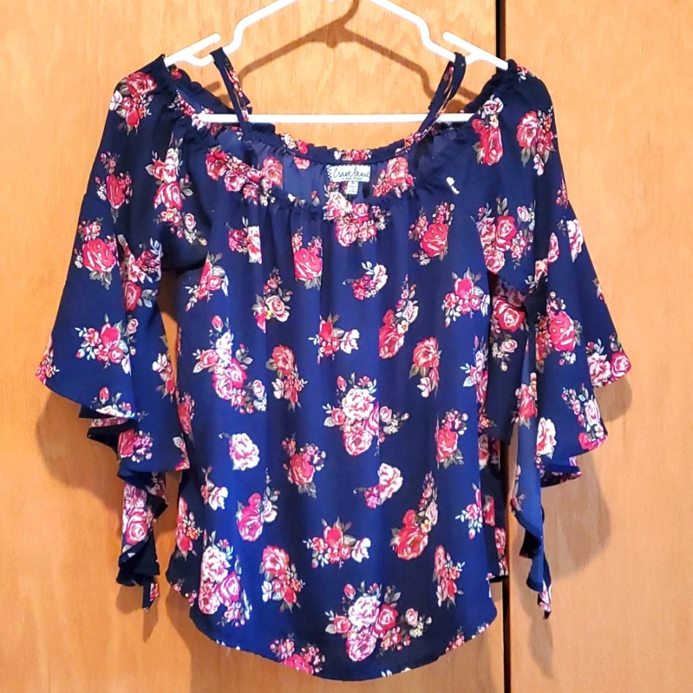 Crave Fame, Size M, Blue Blouse 👚